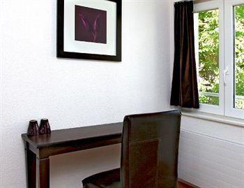 Swiss Star Guesthouse District 4 - Contactless Self Check-In Zürich Exterior foto